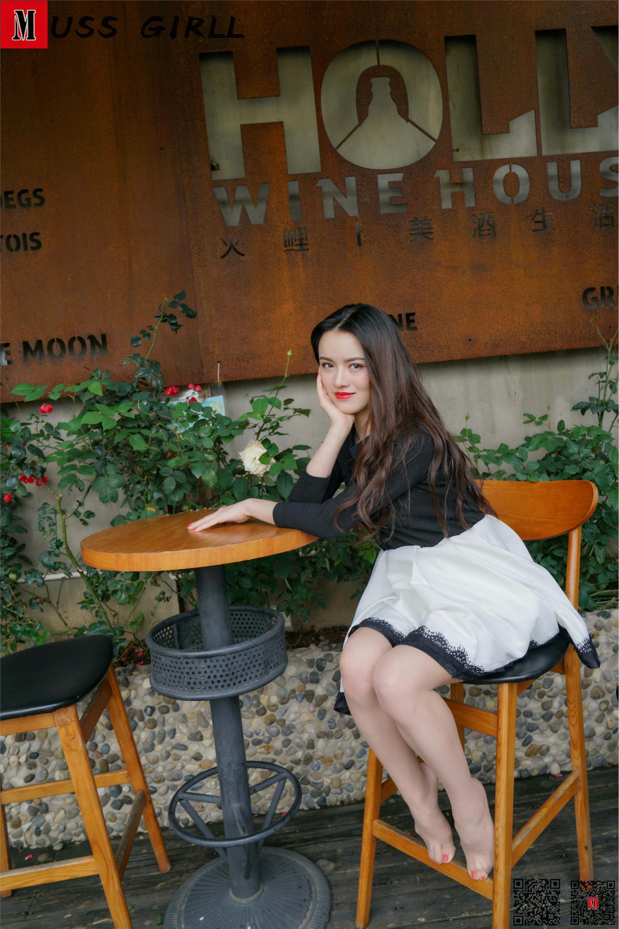 MussGirl慕丝女郎  NO.164 户外肉丝高跟